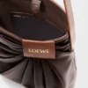 Bolso tote drapeado en piel de cordero napa suave Bolso tote drapeado en piel de cordero napa suave