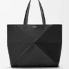 Bolso tote grande horizontal con pliegue Puzzle Fold en piel de becerro de grano suave Bolso tote grande horizontal con pliegue Puzzle Fold en piel de becerro de grano suave