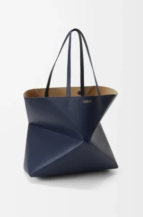 Bolso tote grande horizontal con pliegue Puzzle Fold en piel de becerro de grano suave