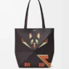 Bolso tote mediano «Futurist Cat» con Puzzle Fold en piel de becerro napa Bolso tote mediano «Futurist Cat» con Puzzle Fold en piel de becerro napa