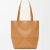 Bolso tote mediano Puzzle Fold en piel de becerro brillante Bolso tote mediano Puzzle Fold en piel de becerro brillante