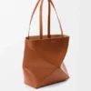 Bolso tote mediano Puzzle Fold en piel de becerro brillante Bolso tote mediano Puzzle Fold en piel de becerro brillante