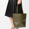 Bolso tote mediano Puzzle Fold en piel de becerro brillante Bolso tote mediano Puzzle Fold en piel de becerro brillante