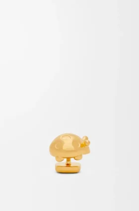 Broche de mariquita en latón