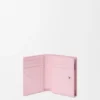 Cartera compacta Anagram de piel de ternera graneada Cartera compacta Anagram de piel de ternera graneada