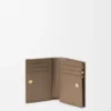 Cartera compacta Anagram de piel de ternera graneada Cartera compacta Anagram de piel de ternera graneada
