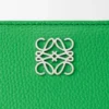 Cartera compacta Anagram de piel de ternera graneada Cartera compacta Anagram de piel de ternera graneada