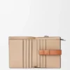 Cartera compacta con cremallera en piel de becerro de grano suave Cartera compacta con cremallera en piel de becerro de grano suave