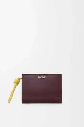 Cartera compacta con el nodo de Loewe en piel de becerro napa brillante