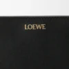 Cartera compacta con el nodo de Loewe en piel de becerro napa brillante Cartera compacta con el nodo de Loewe en piel de becerro napa brillante