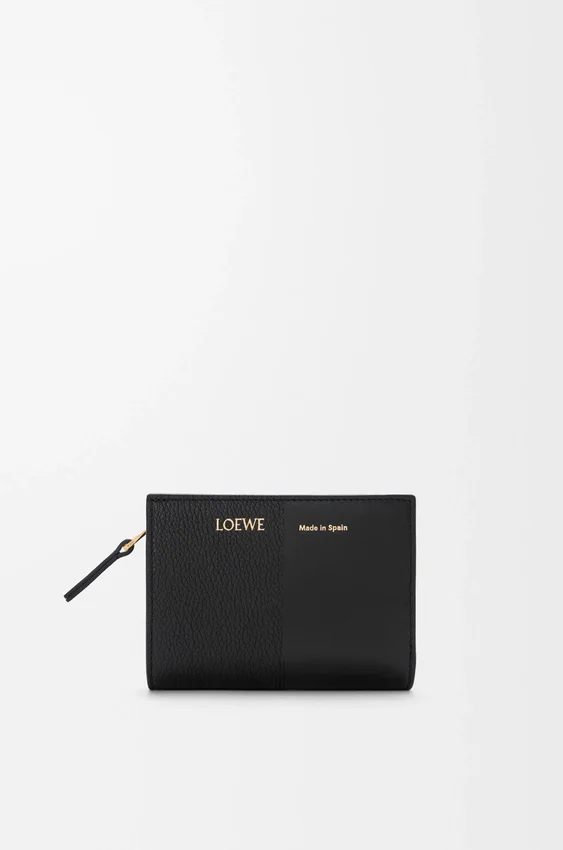 Cartera compacta Duet en piel de becerro lisa y granulada Cartera compacta Duet en piel de becerro lisa y granulada