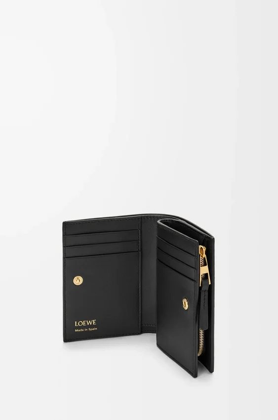Cartera compacta Duet en piel de becerro lisa y granulada Cartera compacta Duet en piel de becerro lisa y granulada