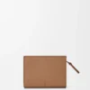 Cartera compacta Duet en piel de becerro lisa y granulada Cartera compacta Duet en piel de becerro lisa y granulada