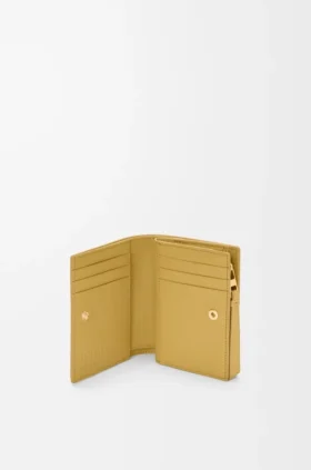 Cartera compacta Puzzle en piel de becerro clásica
