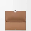 Cartera Continental Pebble en piel de becerro con textura Pebble Cartera Continental Pebble en piel de becerro con textura Pebble