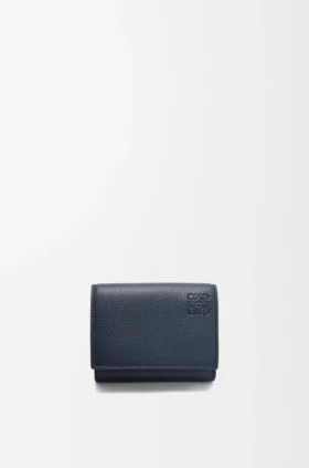 Cartera de tres pliegues en piel de becerro de grano suave