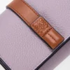 Cartera de tres pliegues en piel de becerro de grano suave Cartera de tres pliegues en piel de becerro de grano suave