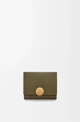 Cartera de tres pliegues «Pebble» en piel de becerro con textura «Pebble»