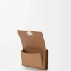 Cartera de tres pliegues «Pebble» en piel de becerro con textura «Pebble» Cartera de tres pliegues «Pebble» en piel de becerro con textura «Pebble»