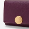 Cartera de tres pliegues «Pebble» en piel de becerro con textura «Pebble» Cartera de tres pliegues «Pebble» en piel de becerro con textura «Pebble»