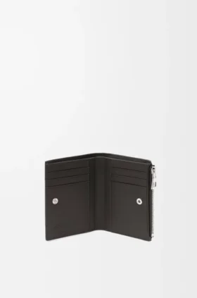 Cartera delgada y compacta en piel de becerro clásica texturizada