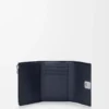 Cartera pequeña vertical «Anagram» en piel de becerro con grano de Pebble Cartera pequeña vertical «Anagram» en piel de becerro con grano de Pebble