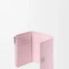 Cartera pequeña vertical «Anagram» en piel de becerro con grano de Pebble Cartera pequeña vertical «Anagram» en piel de becerro con grano de Pebble