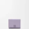 Cartera triple «Anagram» en piel de becerro con grano de Pebble Cartera triple «Anagram» en piel de becerro con grano de Pebble