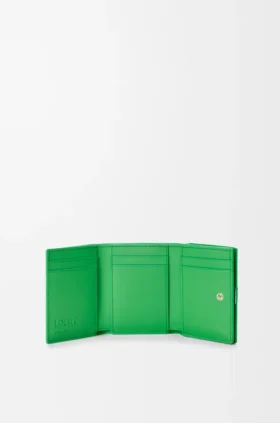 Cartera triple «Anagram» en piel de becerro con grano de Pebble