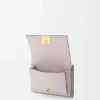 Cartera triple «Anagram» en piel de becerro con grano de Pebble Cartera triple «Anagram» en piel de becerro con grano de Pebble