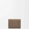Cartera triple «Anagram» en piel de becerro con grano de Pebble Cartera triple «Anagram» en piel de becerro con grano de Pebble