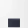 Cartera triple «Anagram» en piel de becerro con grano de Pebble Cartera triple «Anagram» en piel de becerro con grano de Pebble