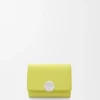 Cartera triple «Pebble» en piel de becerro napa brillante Cartera triple «Pebble» en piel de becerro napa brillante
