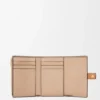 Cartera vertical pequeña en piel de becerro suave granulada Cartera vertical pequeña en piel de becerro suave granulada