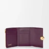 Cartera vertical pequeña «Pebble» en piel de becerro con textura «Pebble» Cartera vertical pequeña «Pebble» en piel de becerro con textura «Pebble»