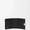 Cartera vertical pequeña «Pebble» en piel de becerro con textura «Pebble» Cartera vertical pequeña «Pebble» en piel de becerro con textura «Pebble»