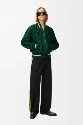 Chaqueta bomber de tela técnica
