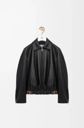 Chaqueta con cinturón de piel de cordero napa