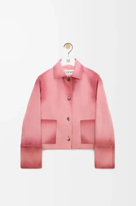 Chaqueta con puños doblados de piel de cordero de gamuza