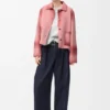 Chaqueta con puños doblados de piel de cordero de gamuza Chaqueta con puños doblados de piel de cordero de gamuza
