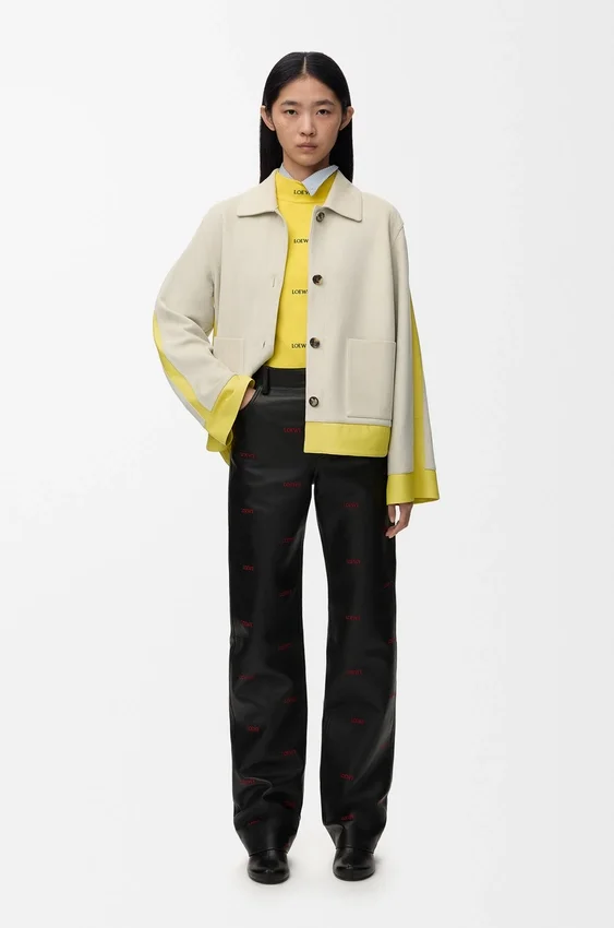 Chaqueta con puños doblados de piel de cordero de gamuza Chaqueta con puños doblados de piel de cordero de gamuza