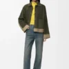 Chaqueta con puños doblados de piel de cordero de gamuza Chaqueta con puños doblados de piel de cordero de gamuza