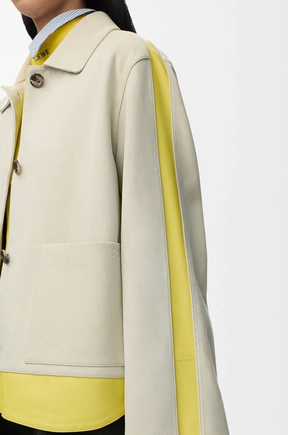 Chaqueta con puños doblados de piel de cordero de gamuza Chaqueta con puños doblados de piel de cordero de gamuza