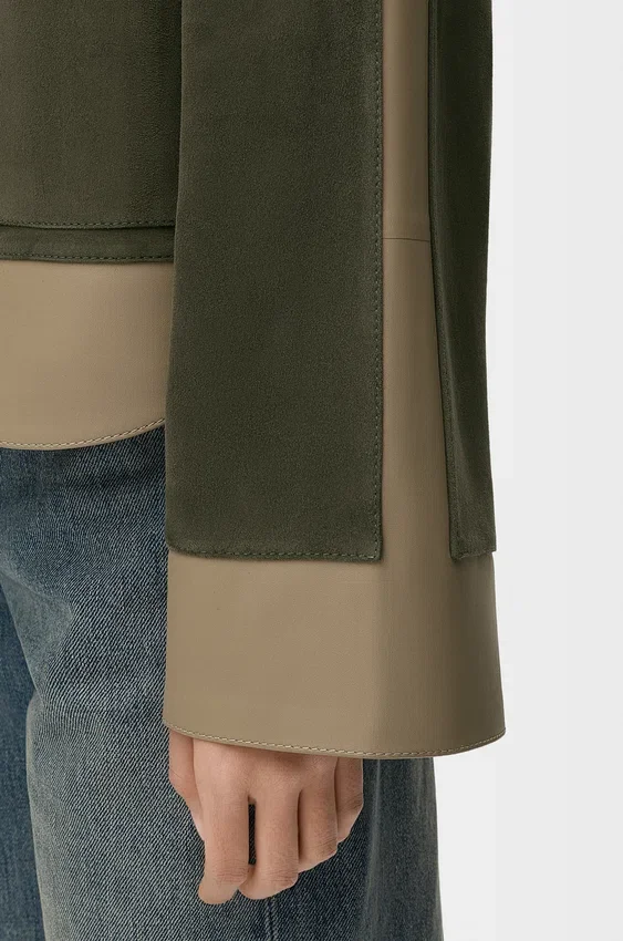 Chaqueta con puños doblados de piel de cordero de gamuza Chaqueta con puños doblados de piel de cordero de gamuza