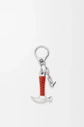 Colgante «Hammer» de latón y piel de becerro