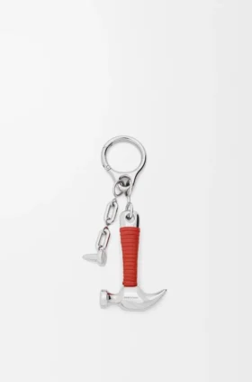 Colgante «Hammer» de latón y piel de becerro