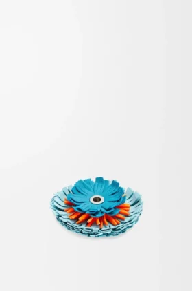 Dados con forma de flor en piel de becerro clásica