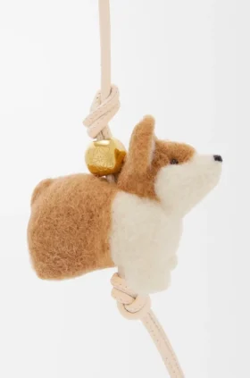 Dije Corgi de fieltro y piel de becerro