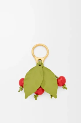 Dije de cereza en piel de becerro clásica