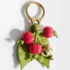 Dije de cereza en piel de becerro clásica Dije de cereza en piel de becerro clásica
